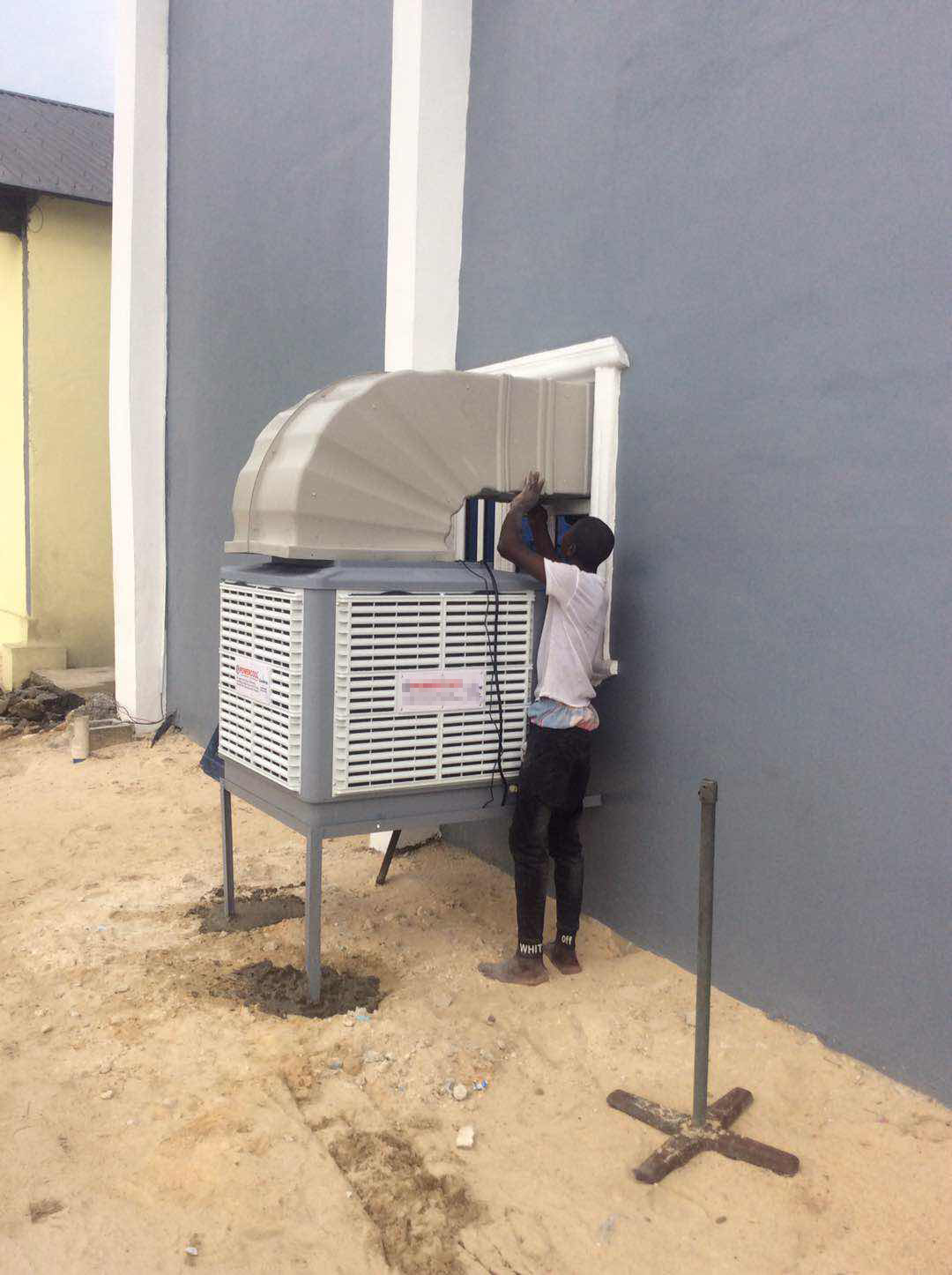 How to Use a Factory Air Cooler?