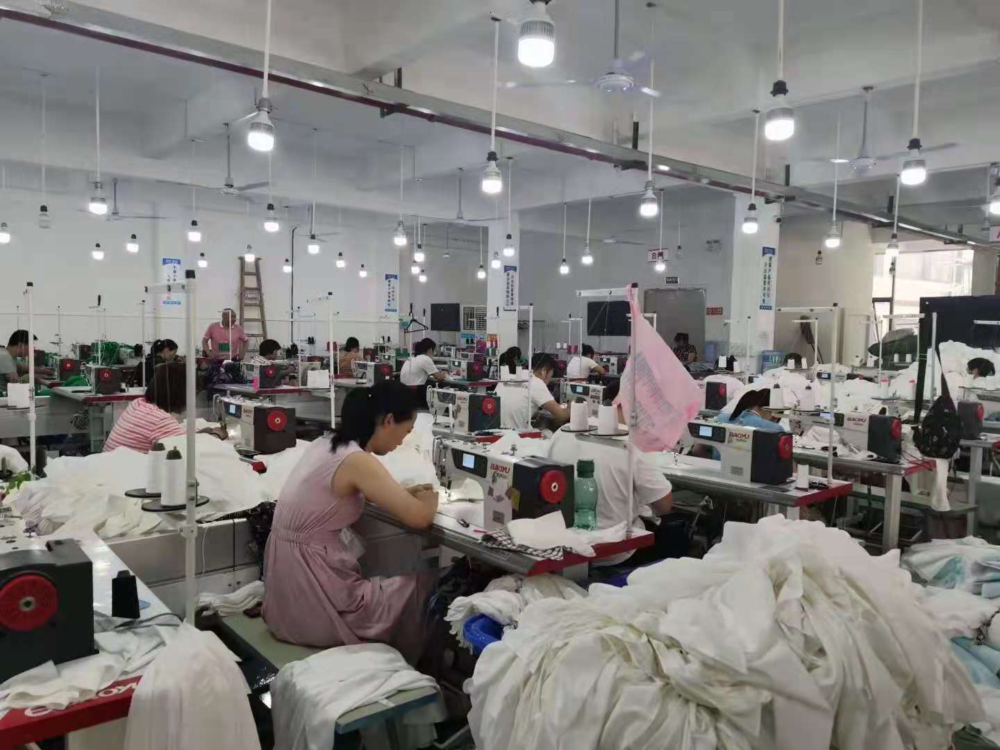 Klimatyzator Xikoo o niskim zużyciu energii elektrycznej dla fabryki odzieży