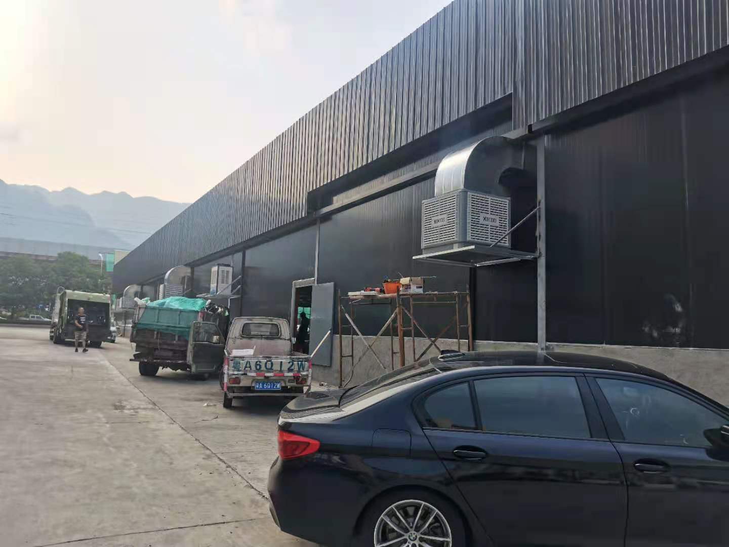 Una solució d'estalvi d'energia per a la refrigeració ràpida i l'eliminació de calor al taller d'una planta de fabricació d'automòbils